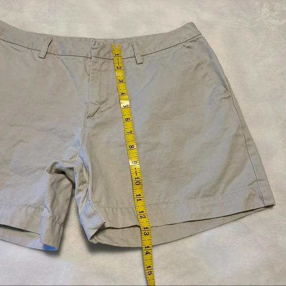 Old Navy Khaki Shorts 6 - Picture 9 of 13